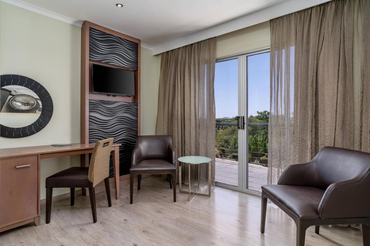 Protea Hotel By Marriott Ъпингтън Екстериор снимка