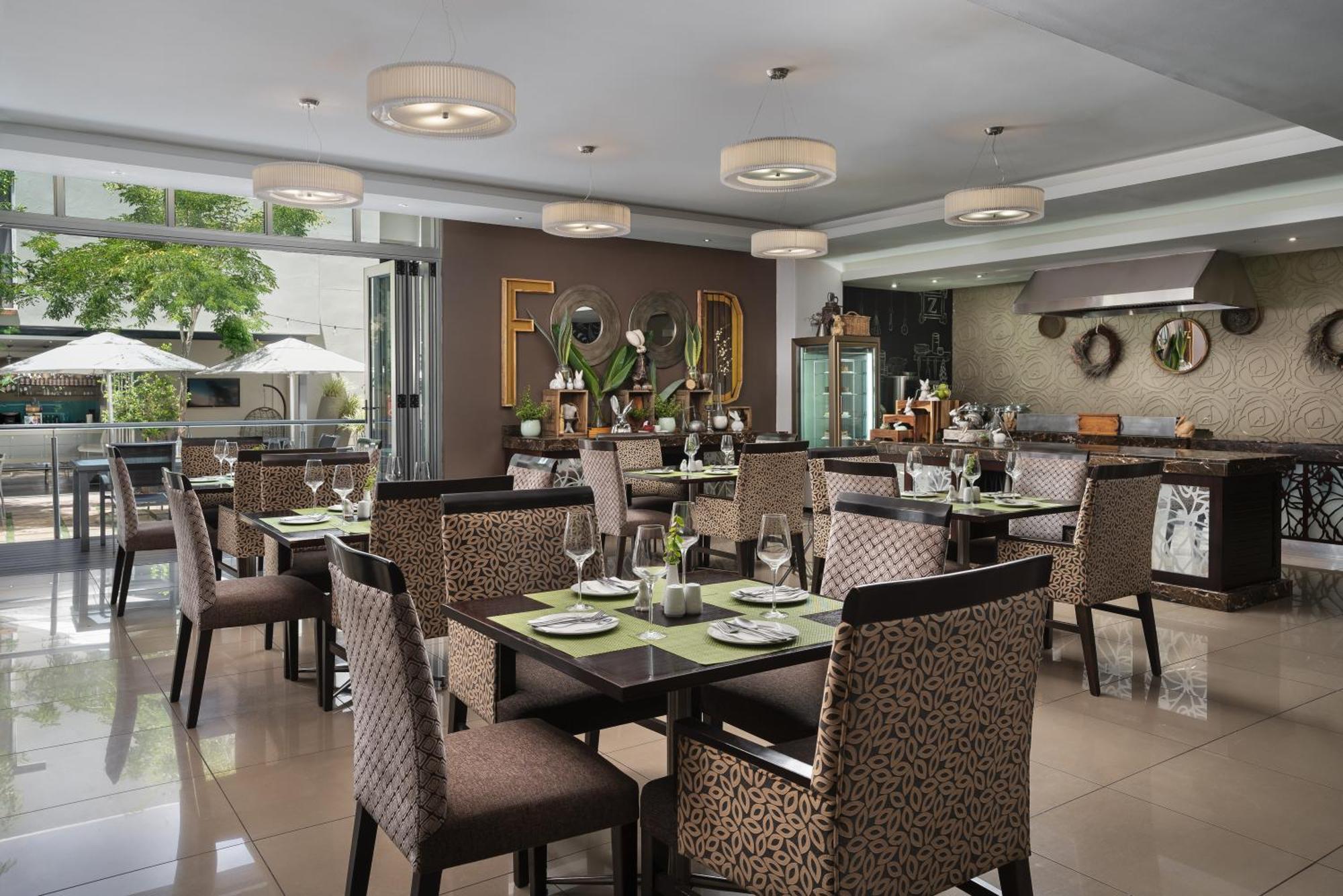 Protea Hotel By Marriott Ъпингтън Екстериор снимка