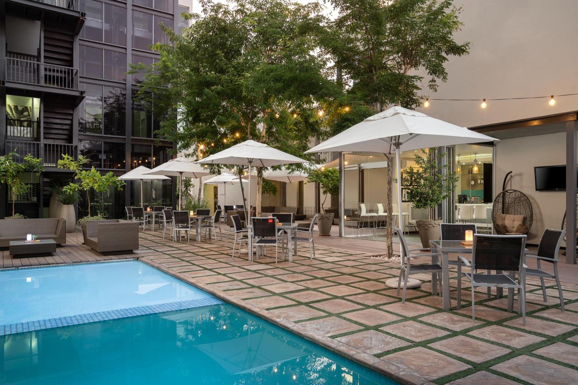 Protea Hotel By Marriott Ъпингтън Екстериор снимка