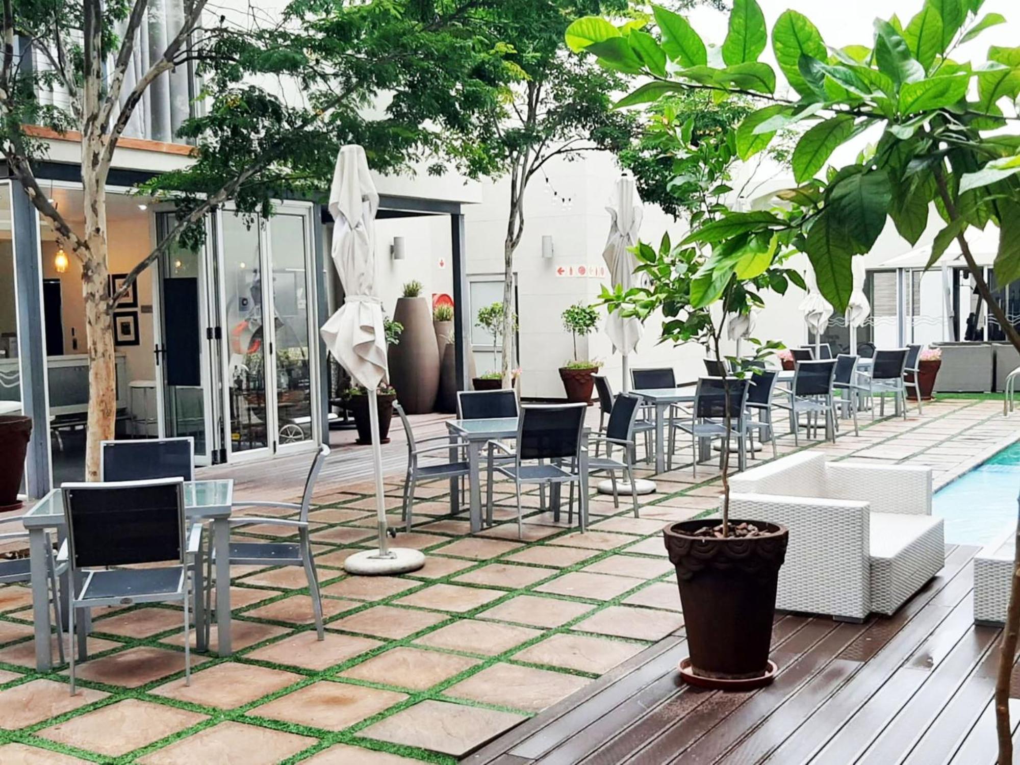 Protea Hotel By Marriott Ъпингтън Екстериор снимка