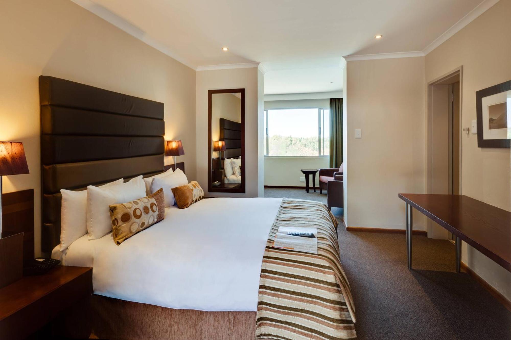 Protea Hotel By Marriott Ъпингтън Екстериор снимка