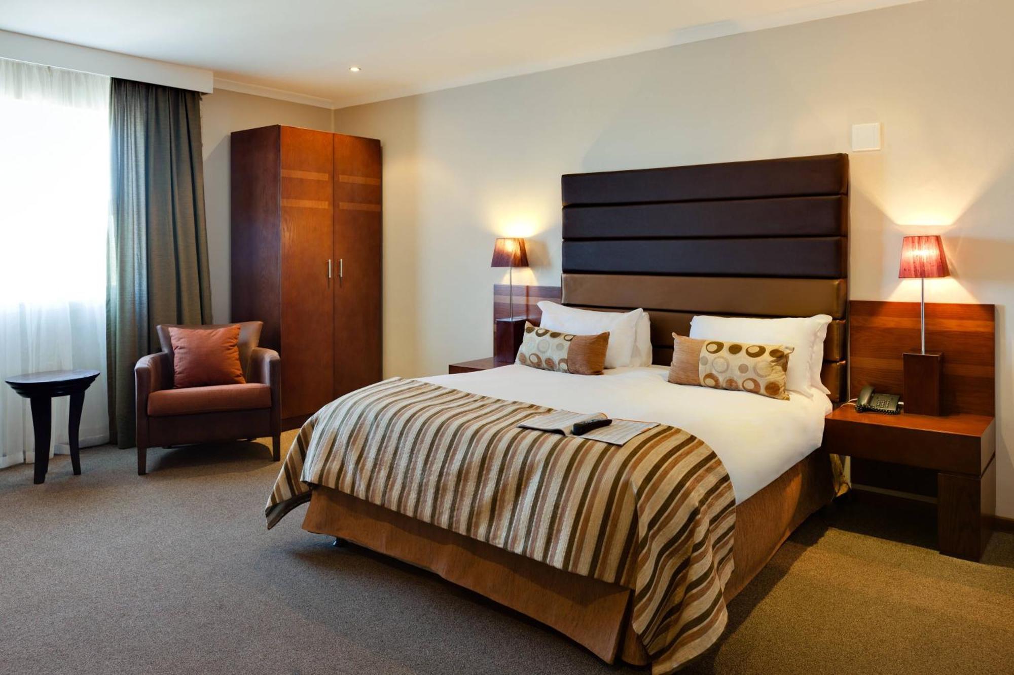 Protea Hotel By Marriott Ъпингтън Екстериор снимка
