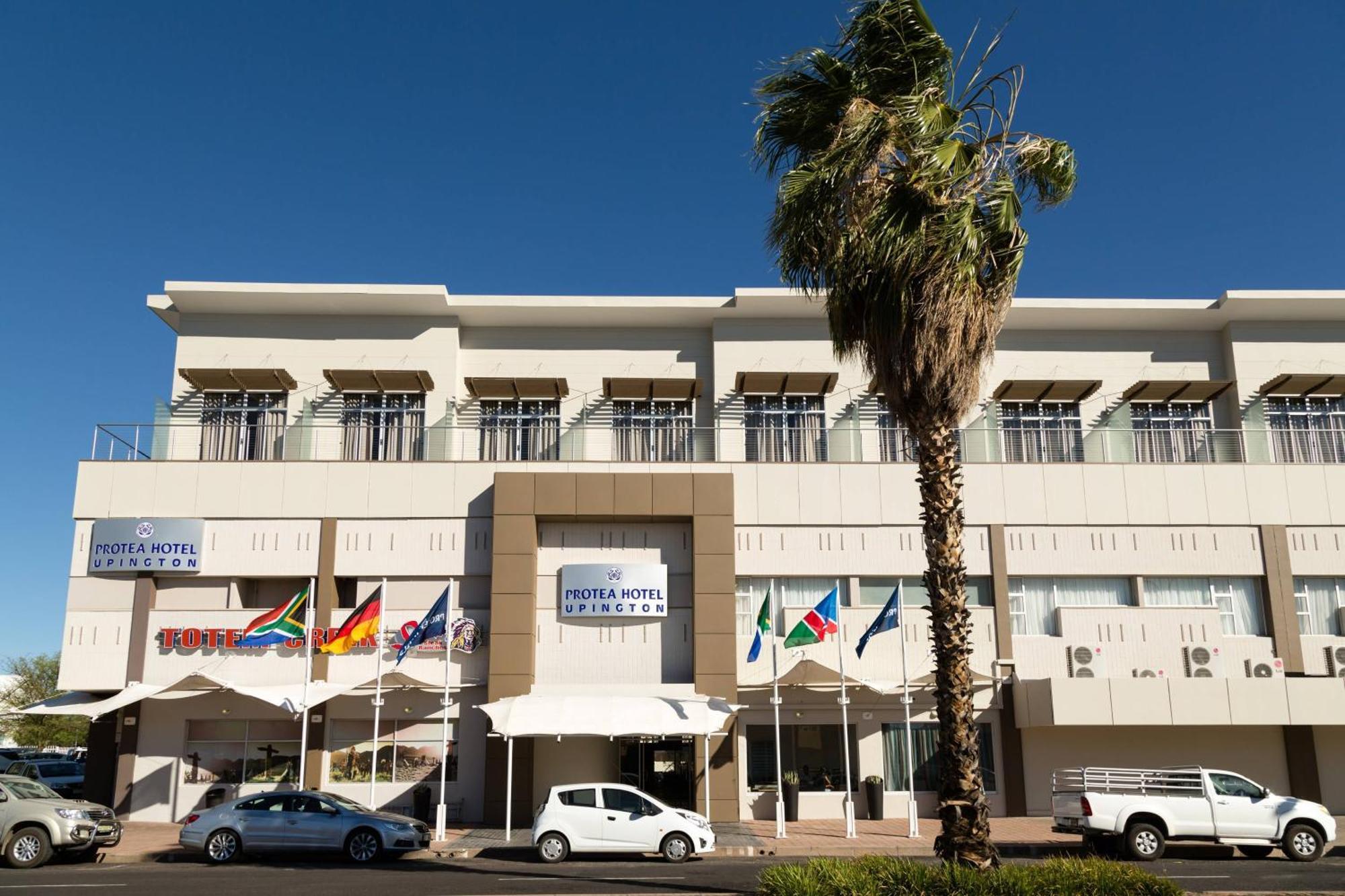Protea Hotel By Marriott Ъпингтън Екстериор снимка