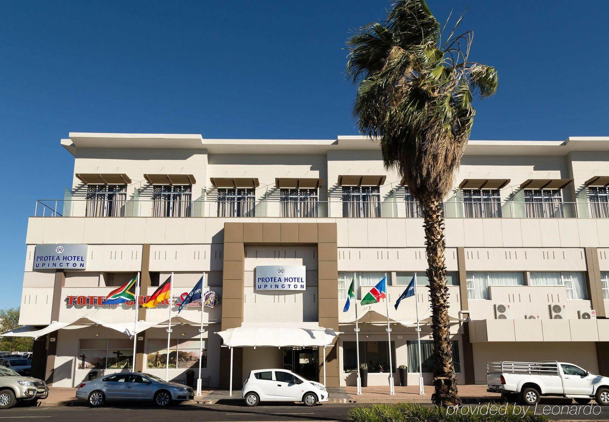 Protea Hotel By Marriott Ъпингтън Екстериор снимка